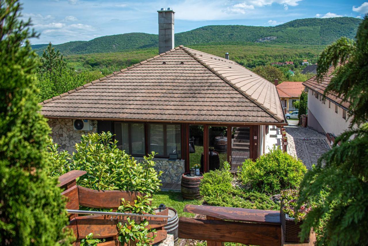 Pitypang Vendeghaz Hotel Felsotarkany Exterior photo